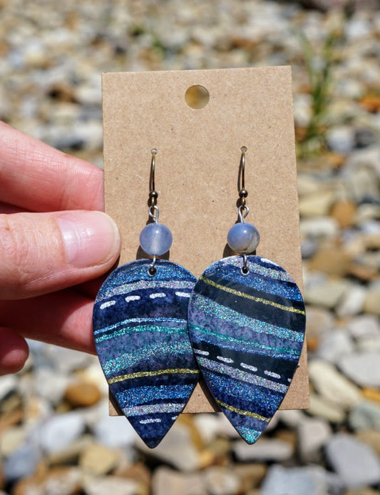 'Agate' Inverted Teardrop with Dyed Agate Blue Bead