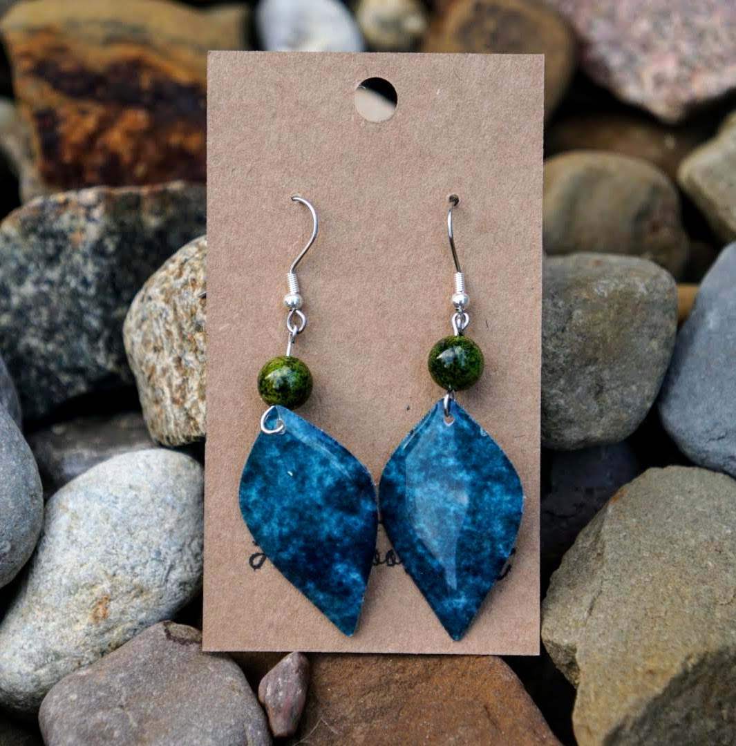 'Pebble' Invertead Leaf Shape with Moss Green Agate Bead - Stainless Steel Hooks