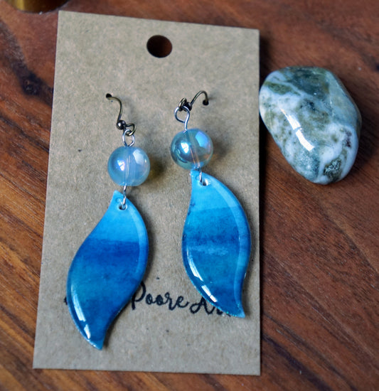 'Ocean Horizon' Dangle with Aurora Blue Bead - Plated Brass Hooks