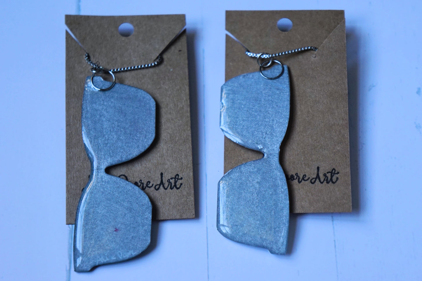 Sunglasses Pendant - Black