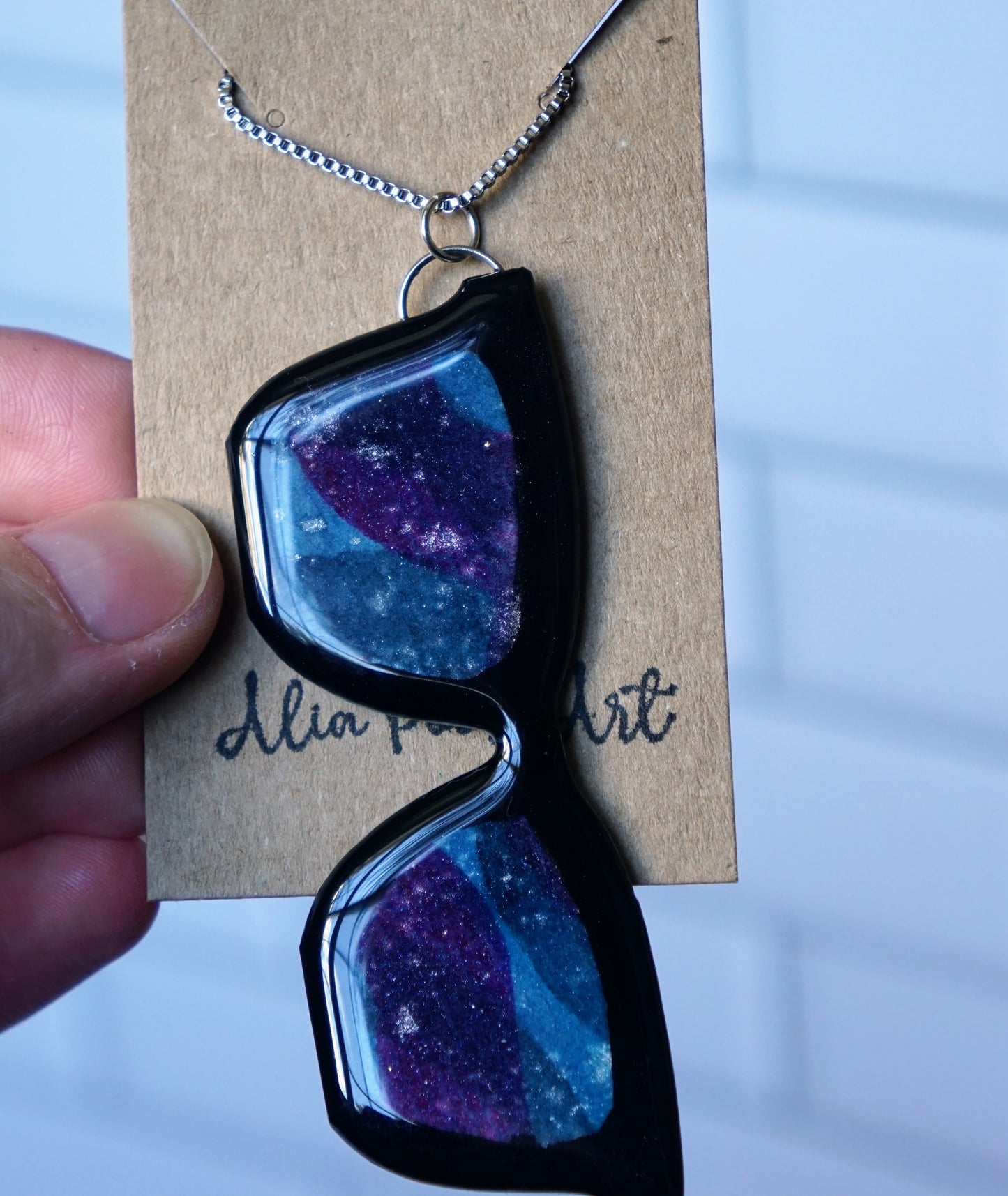 Sunglasses Pendant - Black